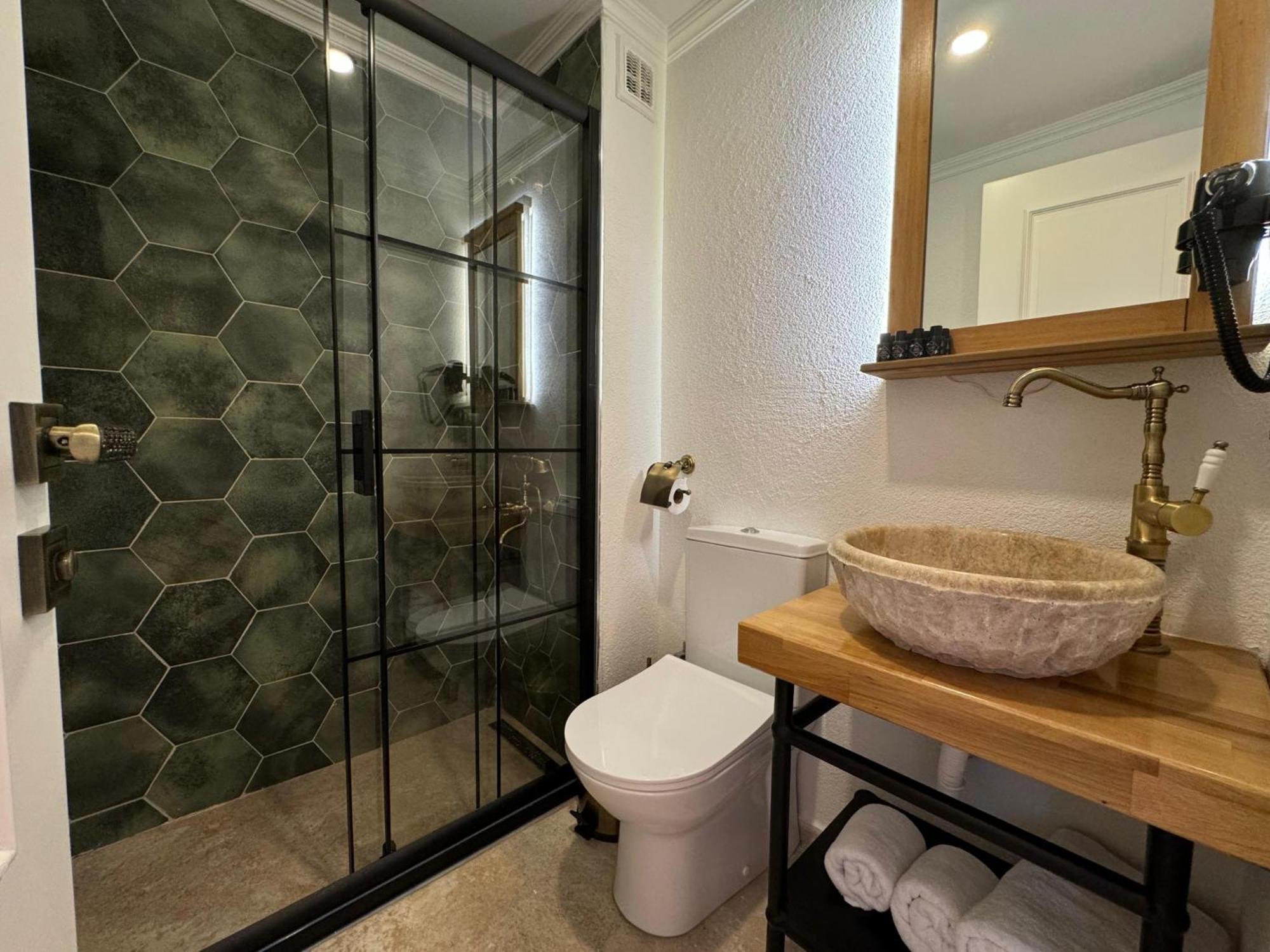 Отель Abelia Mansion 4*